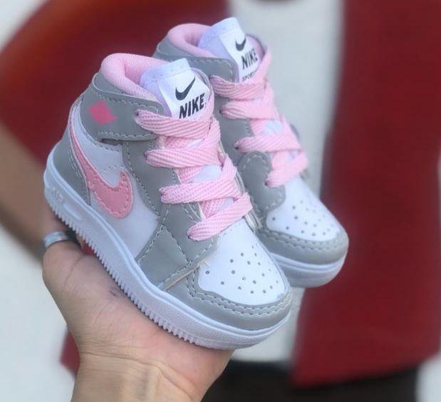 Nike baby girl sales sneakers