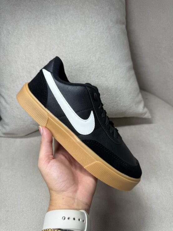 Nike killshot