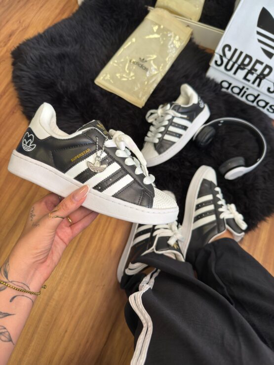Adidas Super Star LOV€
