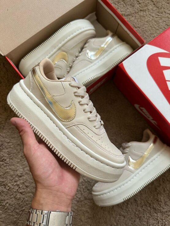 Tênis Nike vison