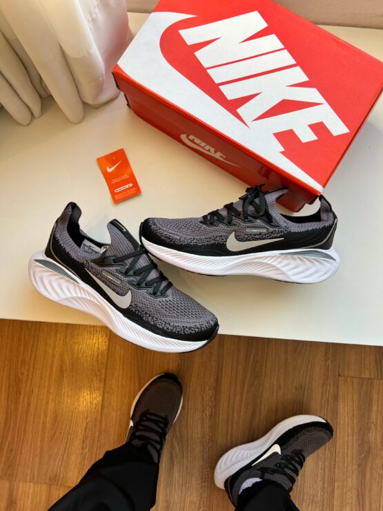 Tênis Nike Air Zoom - Image 2