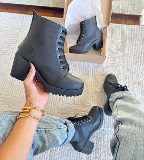 Bota Antonella salto