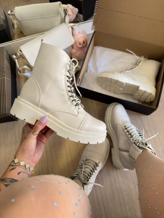Bota tratorada Prada